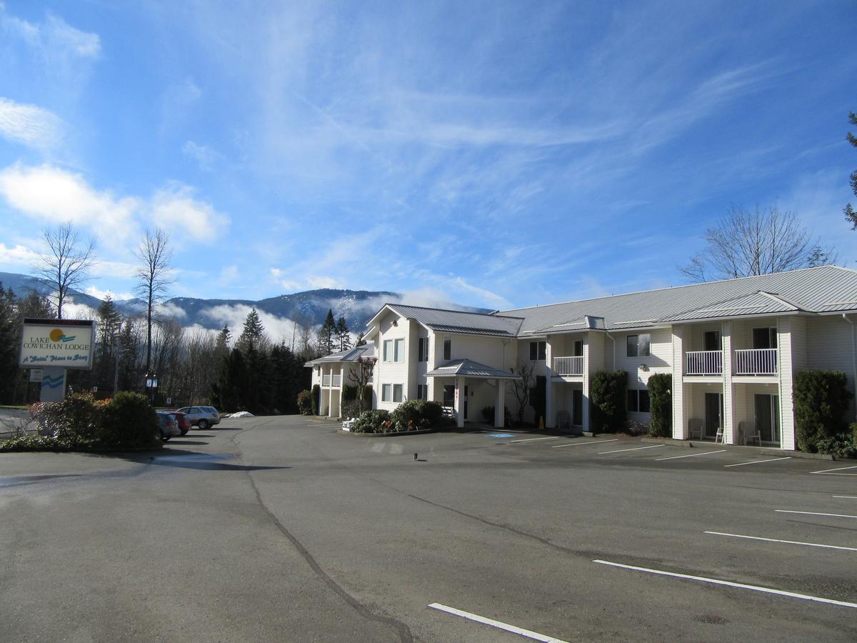 Lake Cowichan Lodge Exterior photo